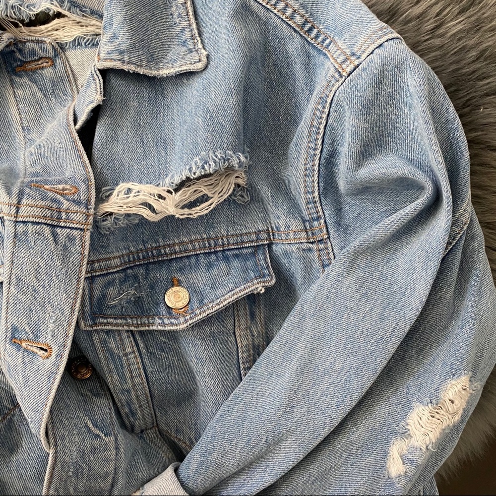 SOLD! TOPSHOP Oversized Ripped Denim Jacket - Picture 5 of 9
